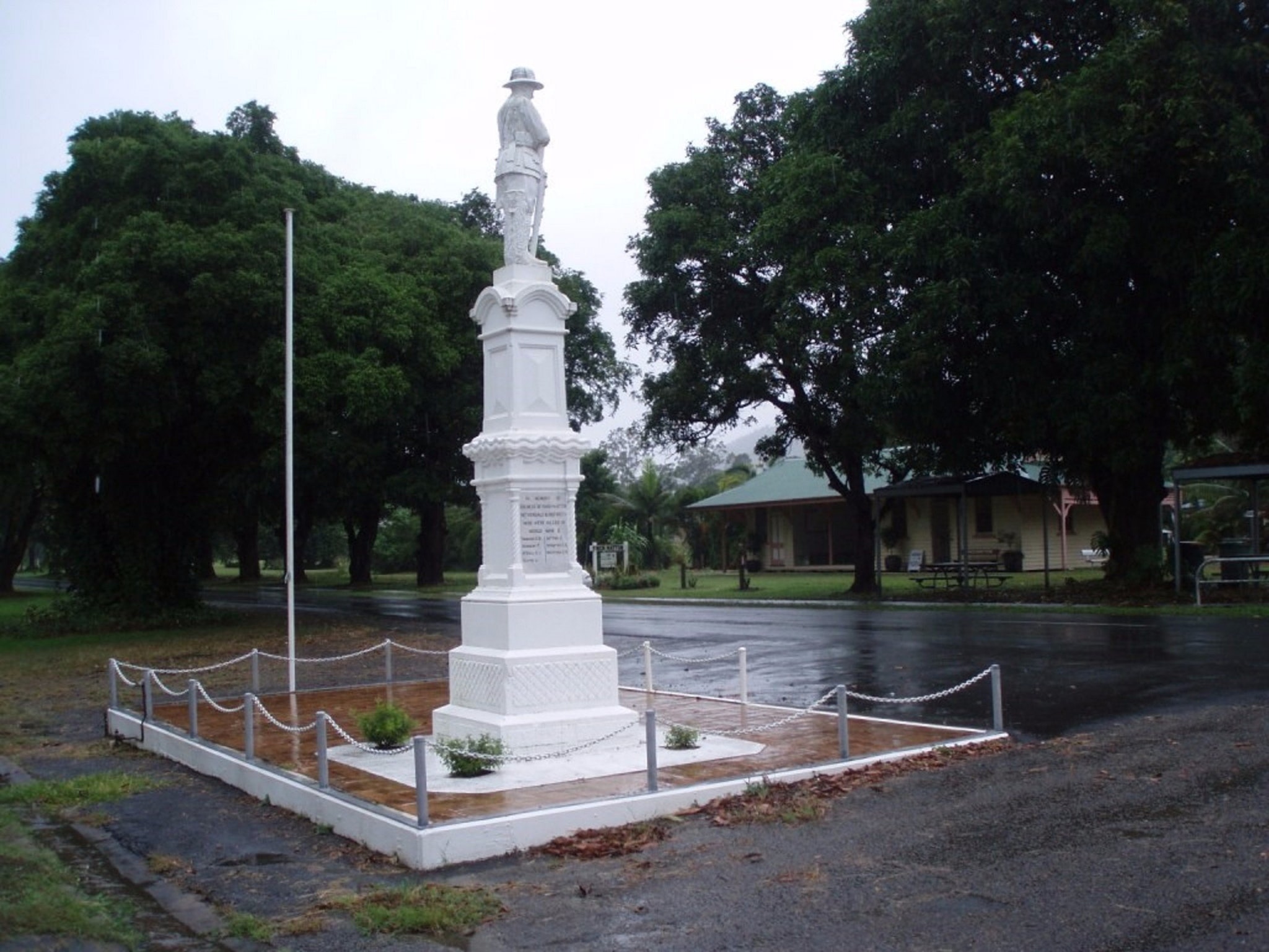 Finch Hatton War Memorial
